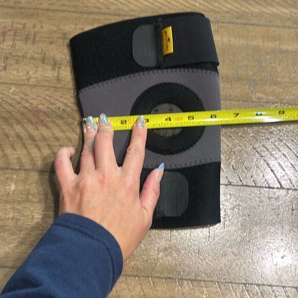 Futuro knee brace - Picture 9 of 9